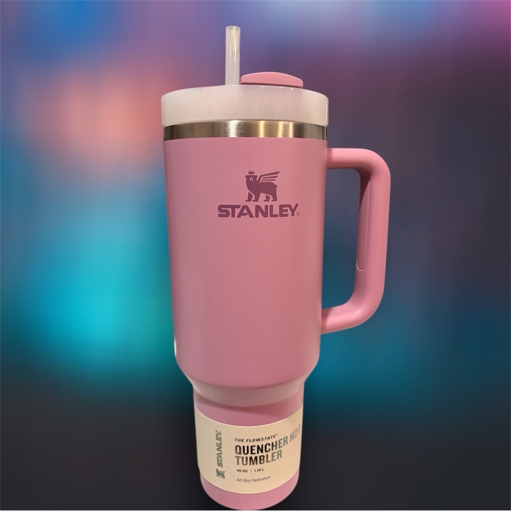 New Stanley The Flowstate Quencher H2.0 Tumbler 40 oz